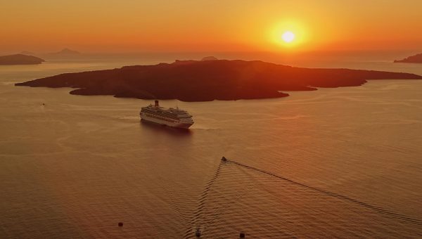 Cât costă o vacanță în Grecia în 2026: buget complet pe transport, cazare și mâncare