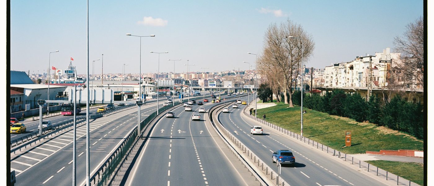 Cod Rutier 2026: TollRo înlocuiește rovinieta, amenzi mai mari și suspendarea permisului — ce se schimbă de la 1 iulie