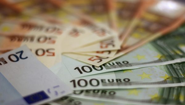 Amendă-record de 710 milioane € pentru bănci: ce înseamnă scandalul ROBOR pentru cei cu credite