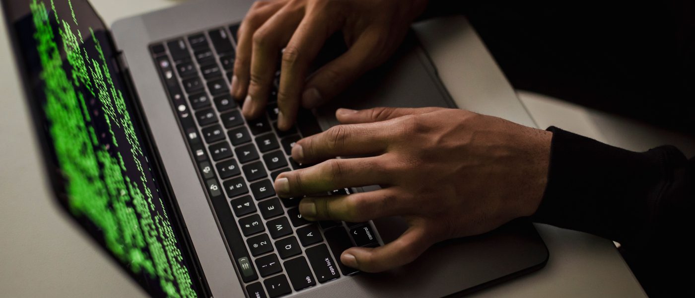 Fraude și țepe online în 2026: cele mai frecvente și cum te ferești