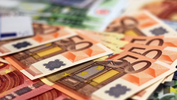 Salariul minim crește de la 1 iulie 2026: cât ajunge brut și net și ce se schimbă